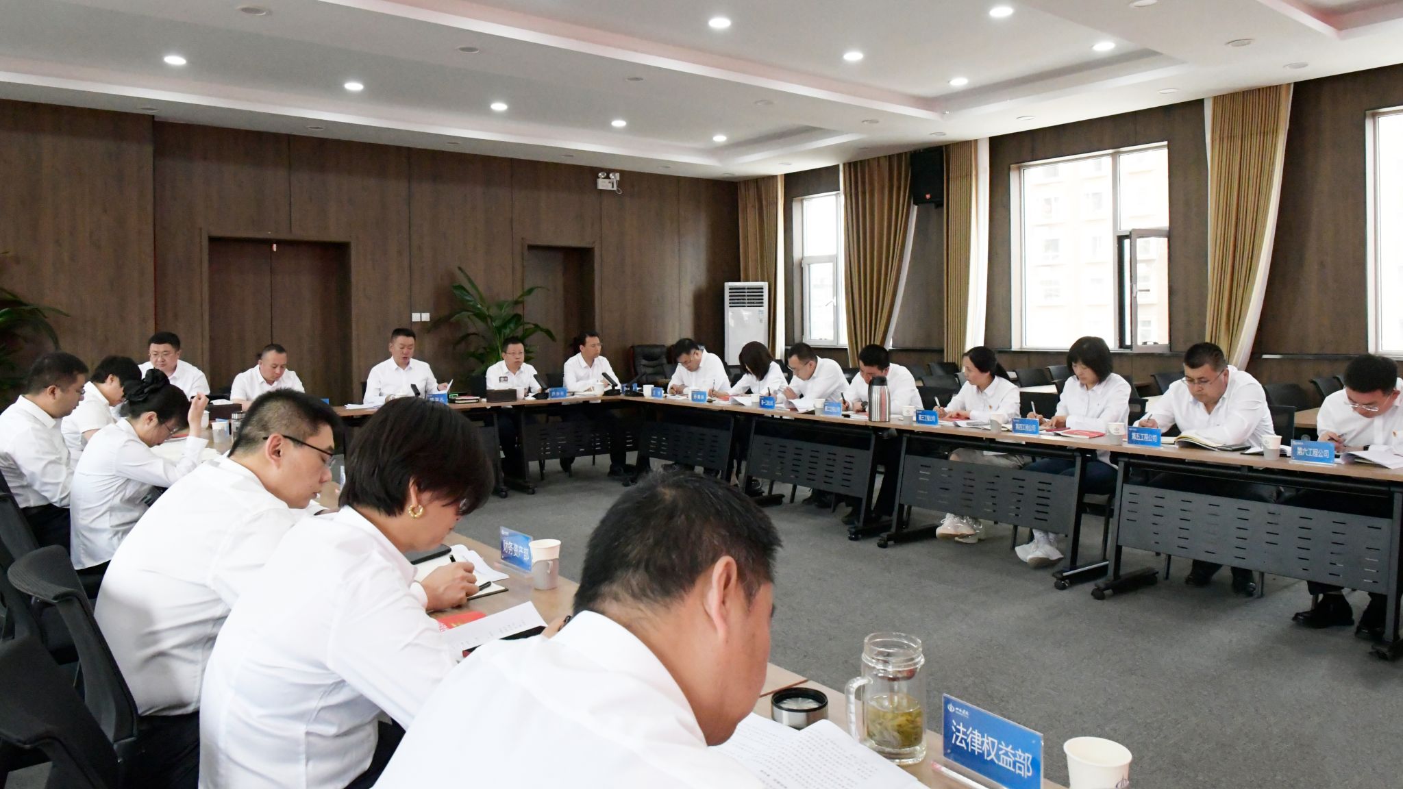 山西建投總承包公司召開2024年度第四次黨委理論學習中心組（擴大(dà)）學習會